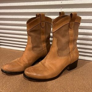 Johnston & Murphy Boots, Size 7.5, Tan Leather with Suede Inlay
